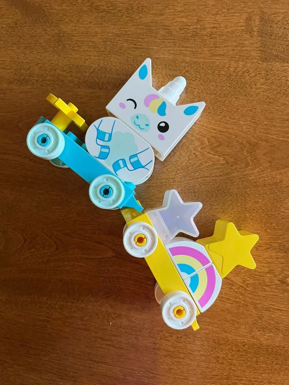 Duplo unicorn rainbow train - Picture 3 of 7